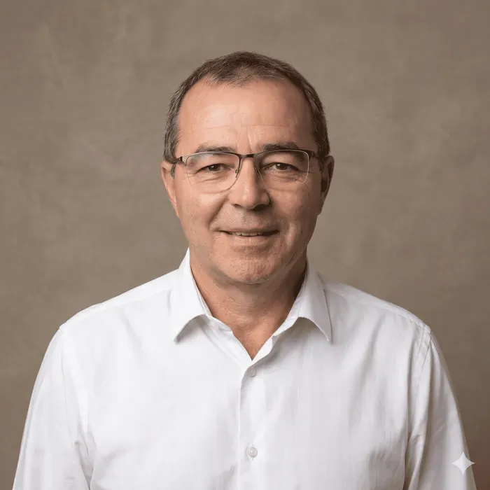 Pedro Beltrán — Equipo de obra, Stylo 10